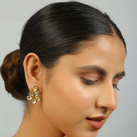 Gold toned Kundan drop earrings