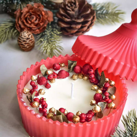 Red Dried Flower Christmas Candle 2