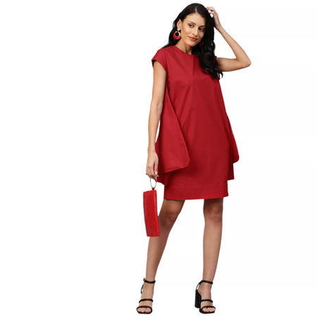 Cowl feature sleeveless dress