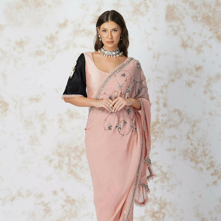 Antique Work Saree With Contrast Blouse