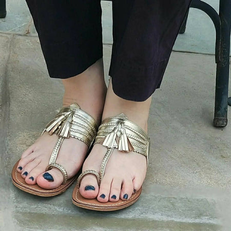 Sonya Gold Tassel Kolhapuri