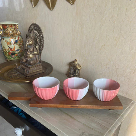 Wooden tray with Bowls