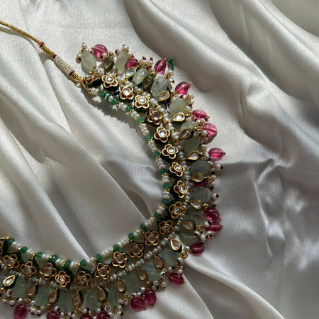 Kundan Choker